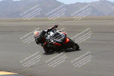 media/Apr-10-2022-SoCal Trackdays (Sun) [[f104b12566]]/Bowl (11am)/